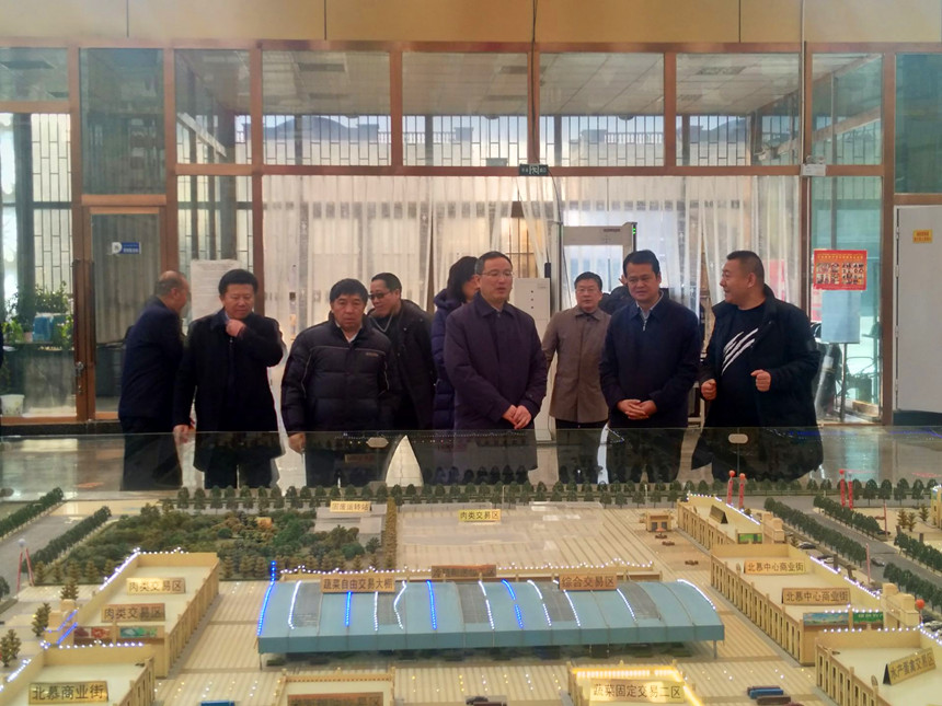 圖為，自治區(qū)常務(wù)副主席調(diào)研北慕_副本.jpg